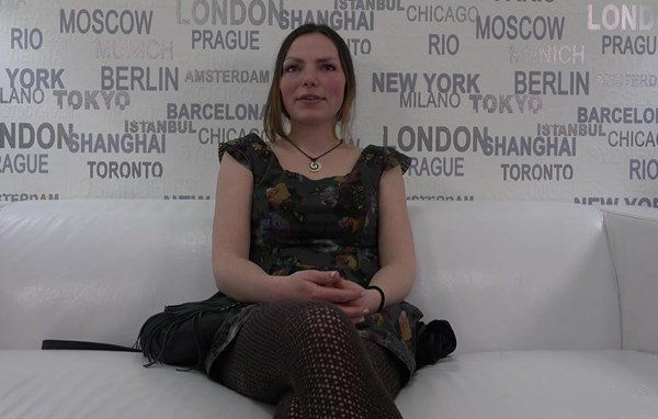 Отчаянная беременная чешка впервые на кастинге и согласна на все